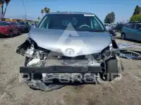 2012 Toyota SIENNA photo