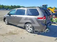 2012 Toyota SIENNA фото