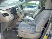2012 Toyota SIENNA фото