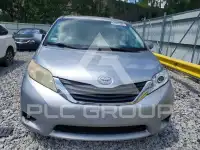 2012 Toyota SIENNA фото