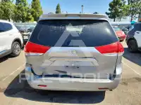 2012 Toyota SIENNA фото