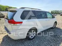 2012 Toyota SIENNA фото