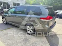 2012 Toyota SIENNA фото