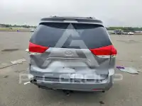 2012 Toyota SIENNA фото