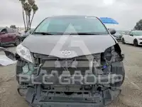 2012 Toyota SIENNA фото