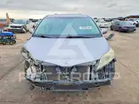 2012 Toyota SIENNA фото