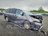 2012 Toyota SIENNA фото