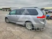 2012 Toyota SIENNA фото