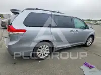 2012 Toyota SIENNA фото