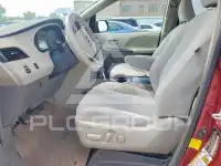 2012 Toyota SIENNA photo