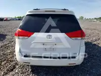 2012 Toyota SIENNA фото