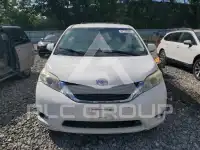 2012 Toyota SIENNA photo