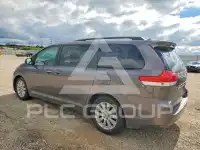 2012 Toyota SIENNA фото