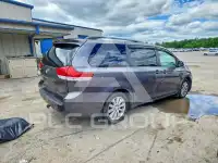 2012 Toyota SIENNA фото