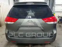 2012 Toyota SIENNA фото