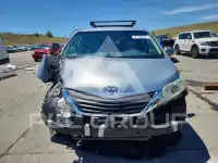 2012 Toyota SIENNA фото