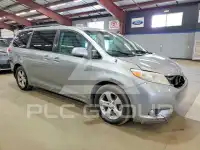 2012 Toyota SIENNA фото