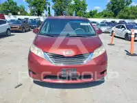 2012 Toyota SIENNA фото