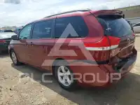 2012 Toyota SIENNA photo