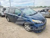 2012 Toyota SIENNA photo