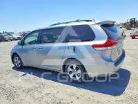 2012 Toyota SIENNA photo