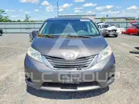 2012 Toyota SIENNA фото