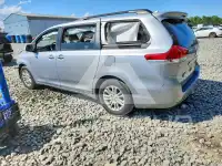 2012 Toyota SIENNA фото