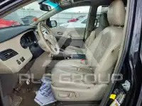 2012 Toyota SIENNA photo