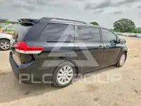 2012 Toyota SIENNA photo