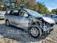 2012 Toyota SIENNA фото