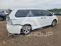 2012 Toyota SIENNA photo