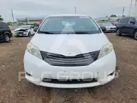 2012 Toyota SIENNA photo