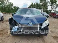 2012 Toyota SIENNA photo