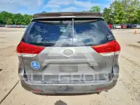 2012 Toyota SIENNA фото