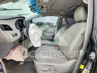 2012 Toyota SIENNA photo