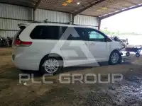 2012 Toyota SIENNA photo