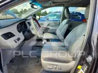 2012 Toyota SIENNA фото
