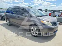 2012 Toyota SIENNA фото