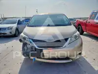 2012 Toyota SIENNA фото