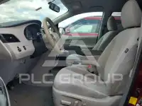 2012 Toyota SIENNA фото