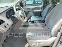 2012 Toyota SIENNA photo