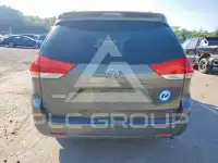 2012 Toyota SIENNA фото