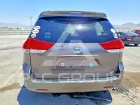 2012 Toyota SIENNA фото
