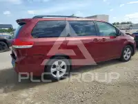 2012 Toyota SIENNA photo