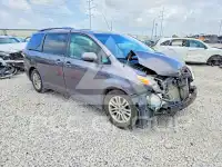 2012 Toyota SIENNA photo