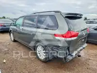 2012 Toyota SIENNA photo