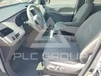 2012 Toyota SIENNA фото