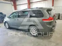 2012 Toyota SIENNA фото