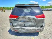 2012 Toyota SIENNA photo