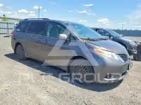 2012 Toyota SIENNA фото